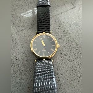 Gucci mens watch